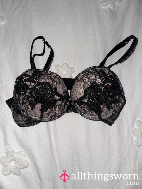 Black Flor*l Lace Super Push Up Bra