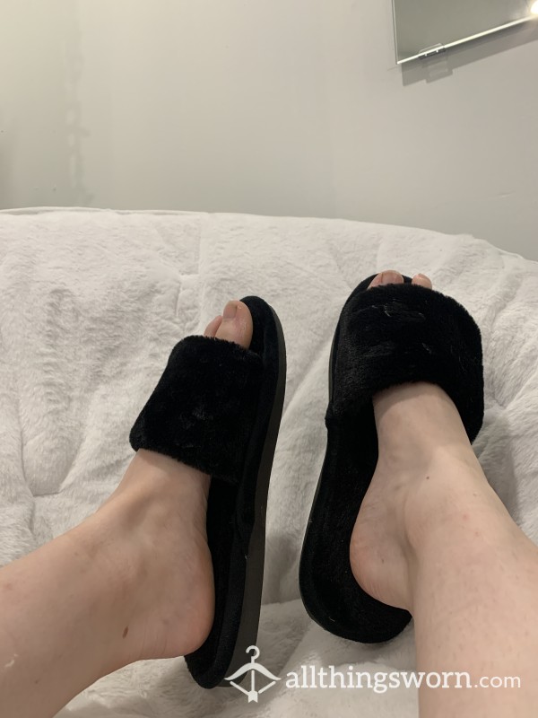 Black Fluffy Slippers