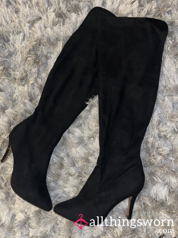 Black High Knee Boots