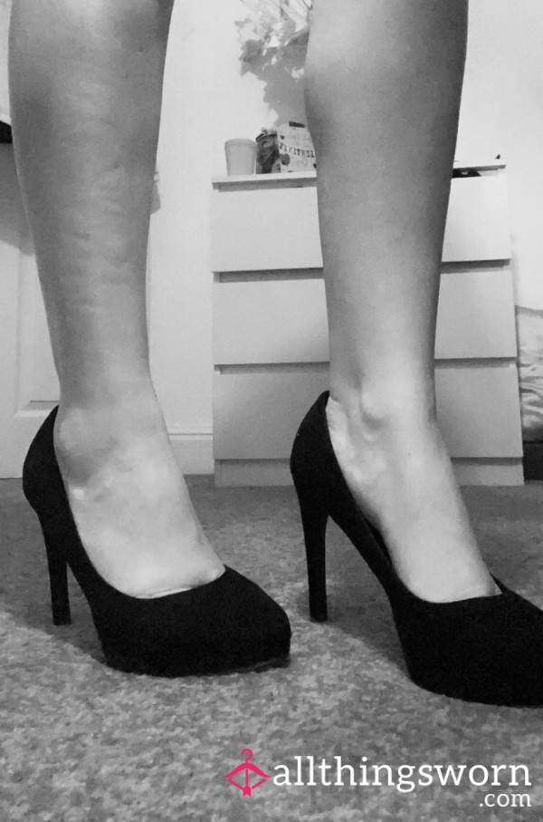 Black High Suede Heels 👠