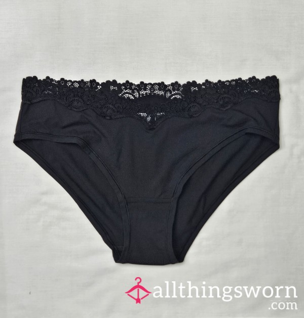 Black "hipster" W Lace Trim