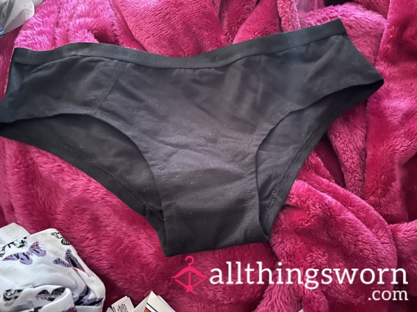 Black Juicy Couture Panties🌹