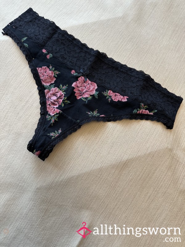 Black Lace Flor*l Thong