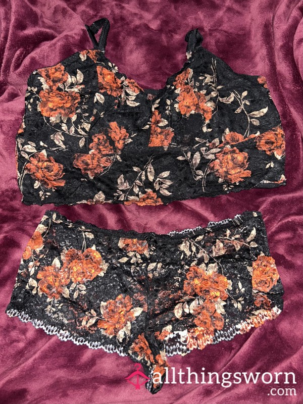 ~BLACK LACE & RED ROSE PRINT MATCHING CHEEKY PANTY BRALETTE LINGERIE SET~