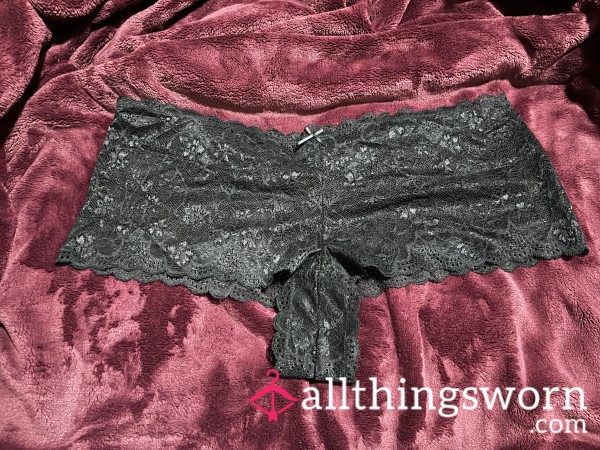 ~BLACK LACE SEE-THRU CHEEKY PANTY~