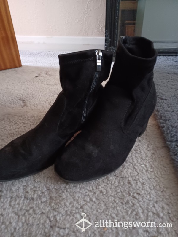 Black Mini Heel Zip Up Ankle Boot