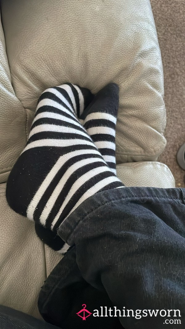 Black N White Socks