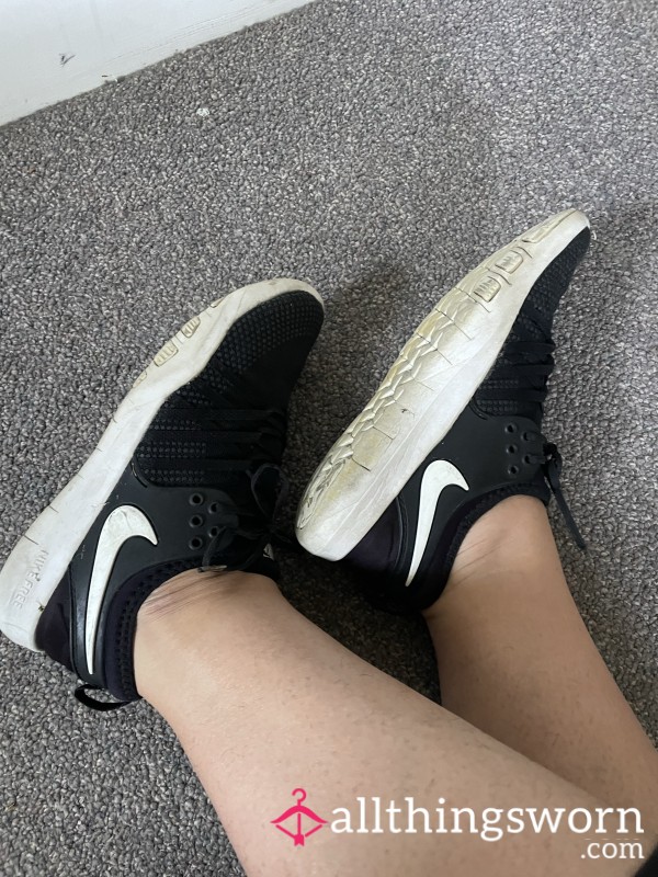 Black Nike Sneakers