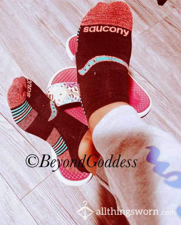 Black, Pink And Green Comfy Saucony Socks