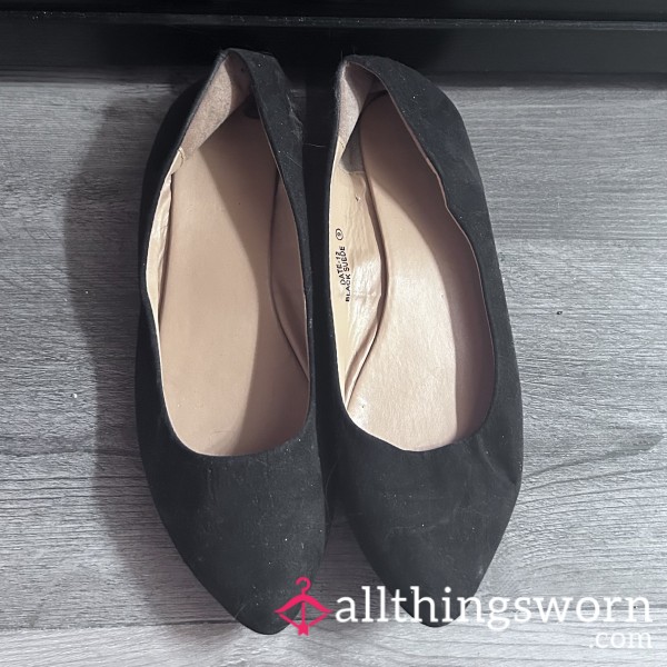 Black Pointed Toe Flats