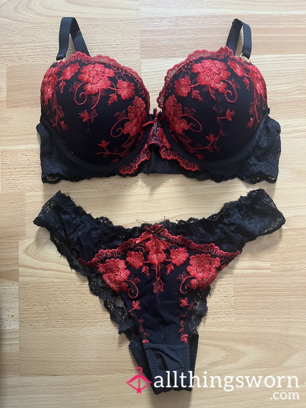 Black & Red Lingerie Set