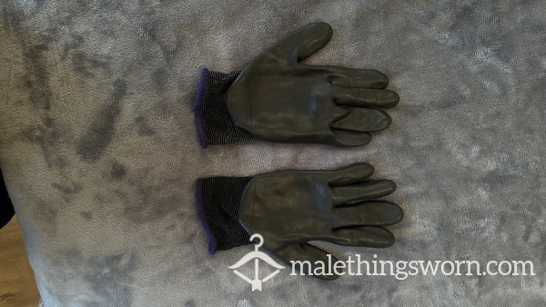 Black Rubber Gloves - Size 6