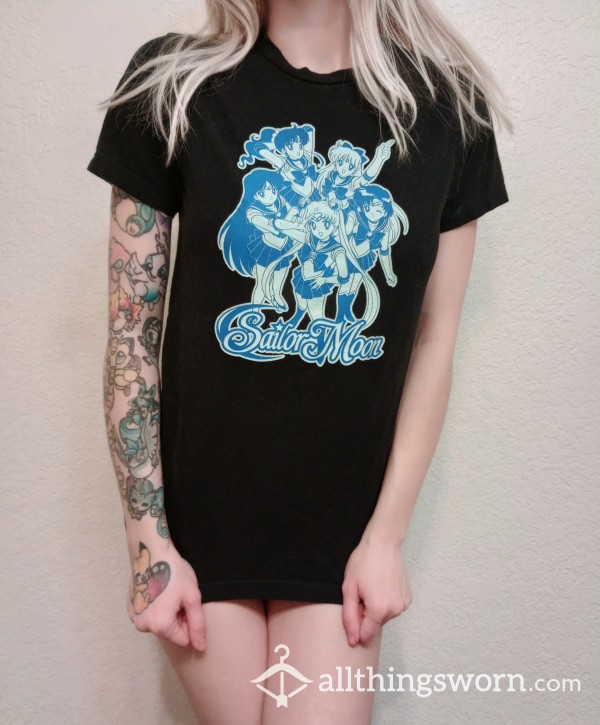 Black Sailor Moon T-shirt