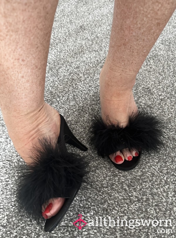 Black S**y Feather Healed Slippers