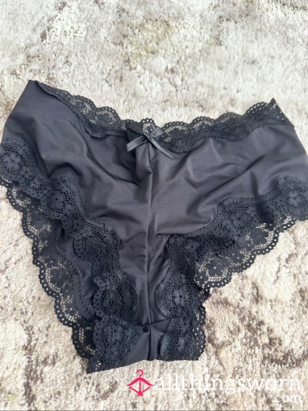 BLACK SILK LACED PANTIES