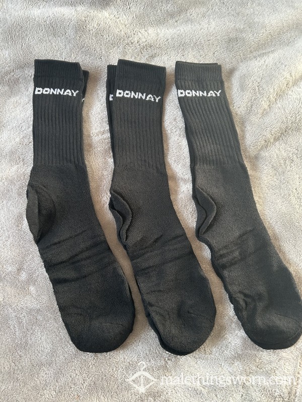 BLACK SOCKS