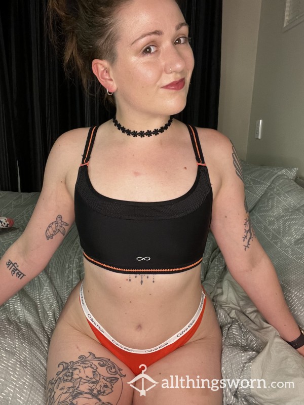 Black Sports Bra