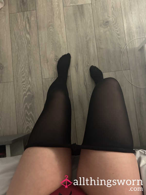 Black Tights/pantyhose Well Worn For 2 Long Days At The Office 🥵🤤👣