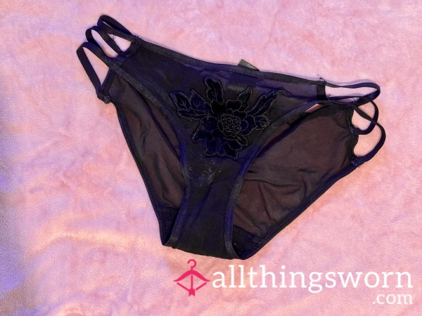 🖤 Black Transparent Panties With A Flor*l Accent And Accessory Straps