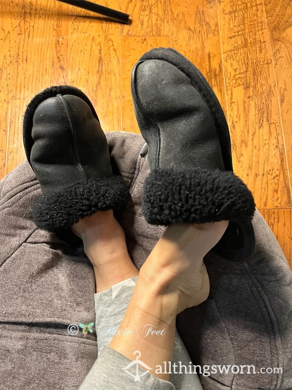 Black Ugg Slippers