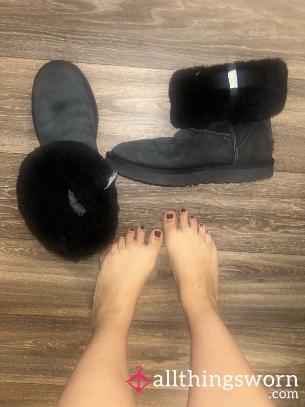 Black Uggs