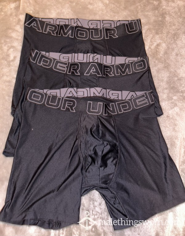 BLACK UNDER ARMOUR TRAINING TRUNKS