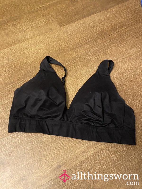 Discounted Black V Bra