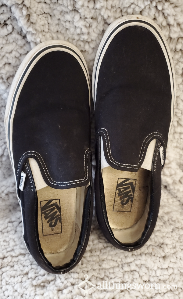 Black Vans - Size 9 - Well Worn & Dirty