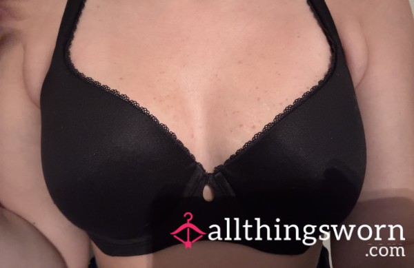 Black VS Bra Size 32DD