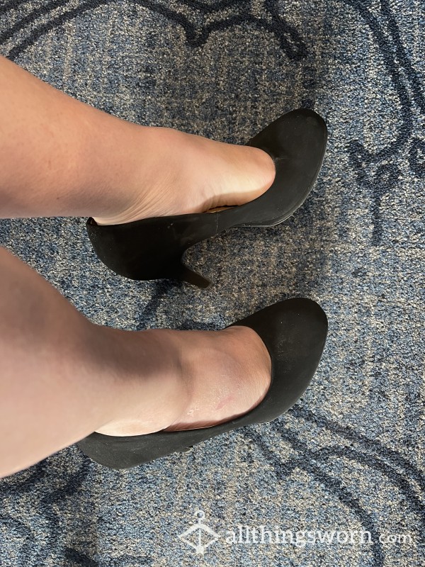 Black Well Worn Pinup Heels