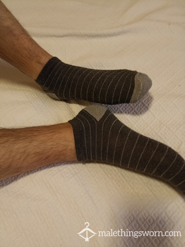 Black Well-worn Socks/ Calcetines Muy Usados