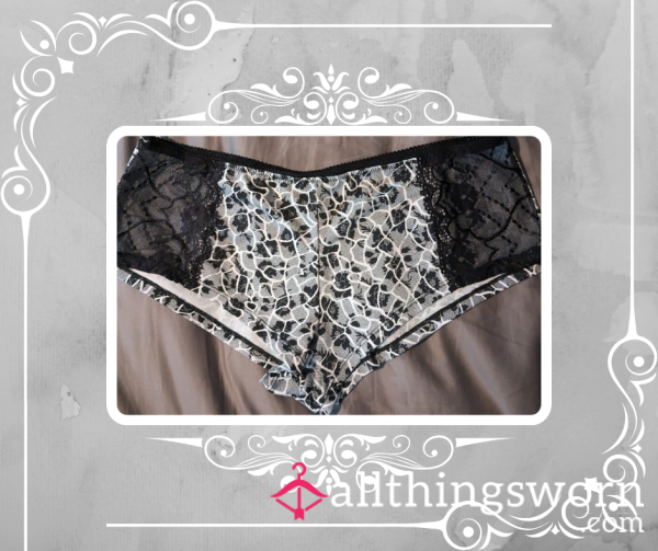 Black & White Pantys W/Lace Detail