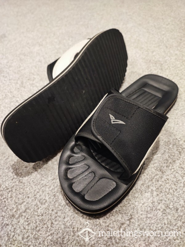 Black/Navy Velcro Sliders, UK 11/US 12/EU 45, Over 1 Year Usage