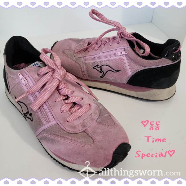 Black♡Pink Kangaroo Sneakers