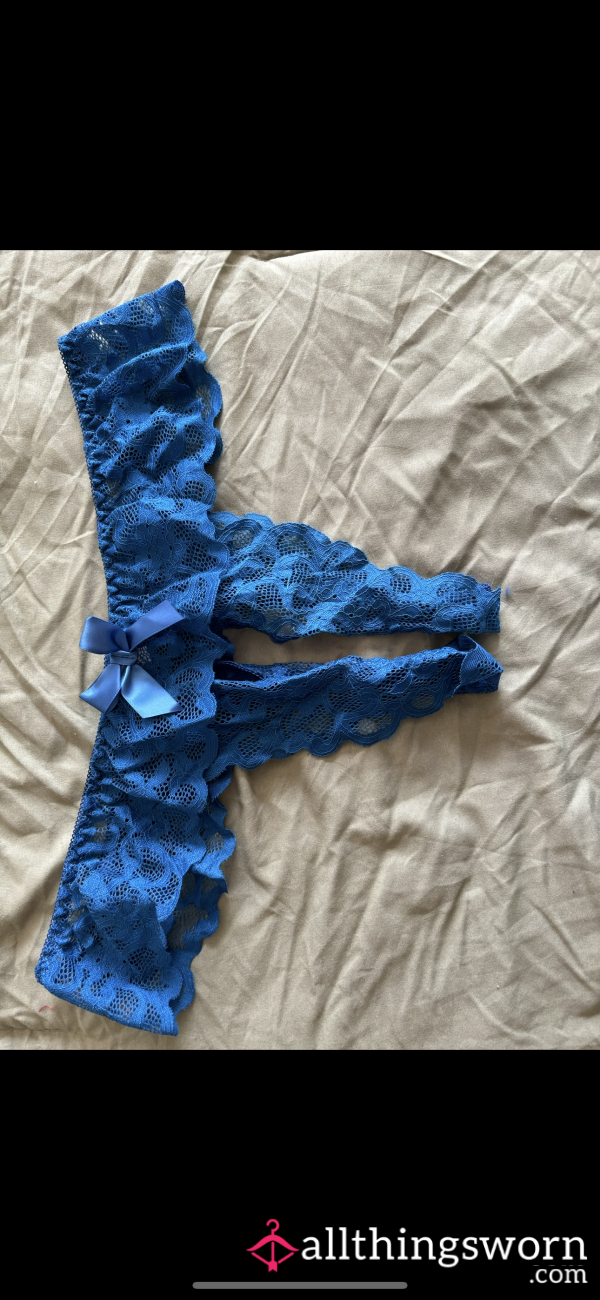 Blue Crotchless Panties|XL|Easy Access|Lace|With Bow