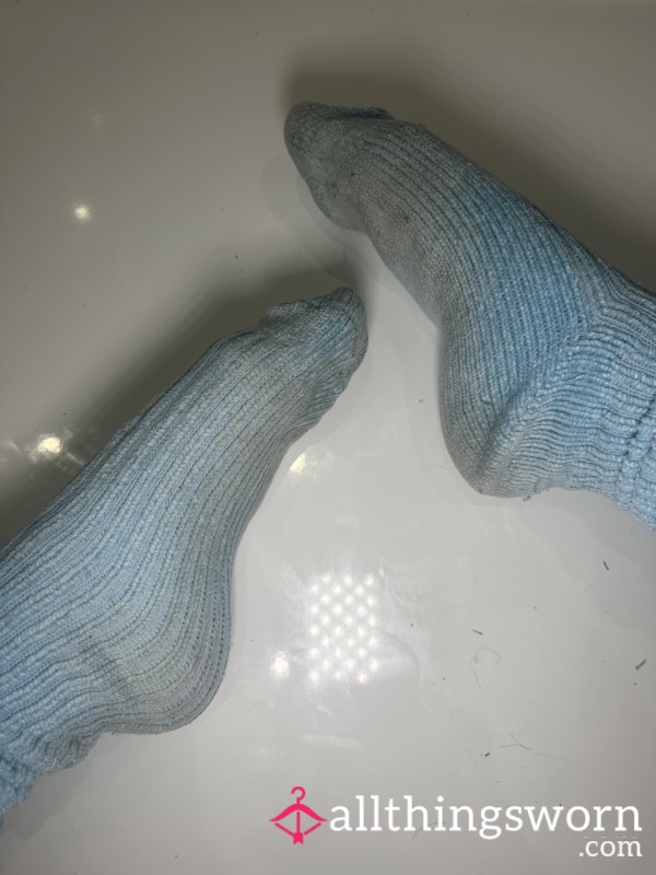 BLUE FLUFFY SOCKS