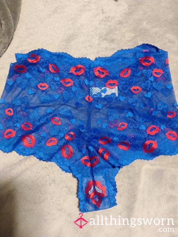 Blue Full Back Lacy Panties With Lips And Hearts Design