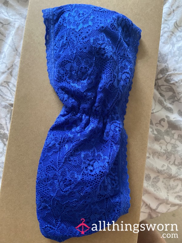 Blue Lacy Strapless Bra