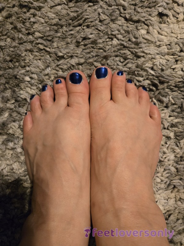 Blue Toe Nails