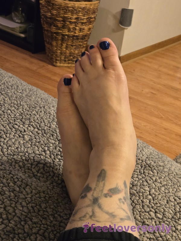 Blue Toes