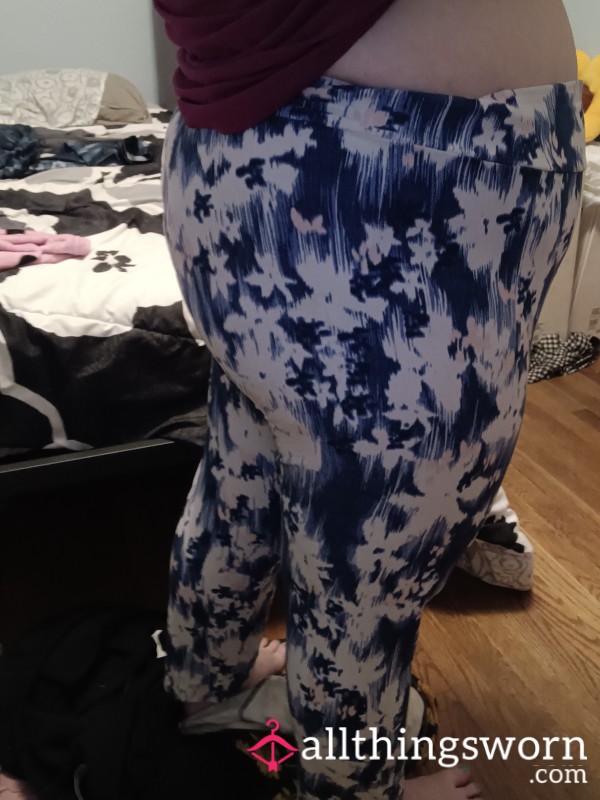 Blue & White Flor*l Print Cotton Leggings Size- XXL