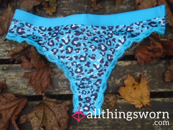 🍂JANUARY SALE🍂💙blue/print Thongs💙