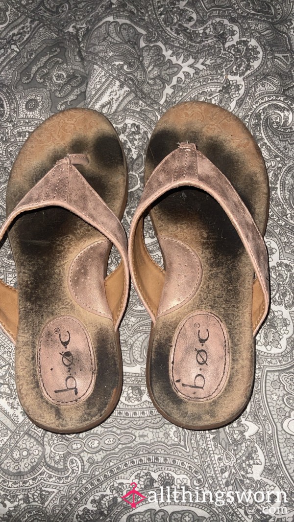 (SOLD)Boc Slippers