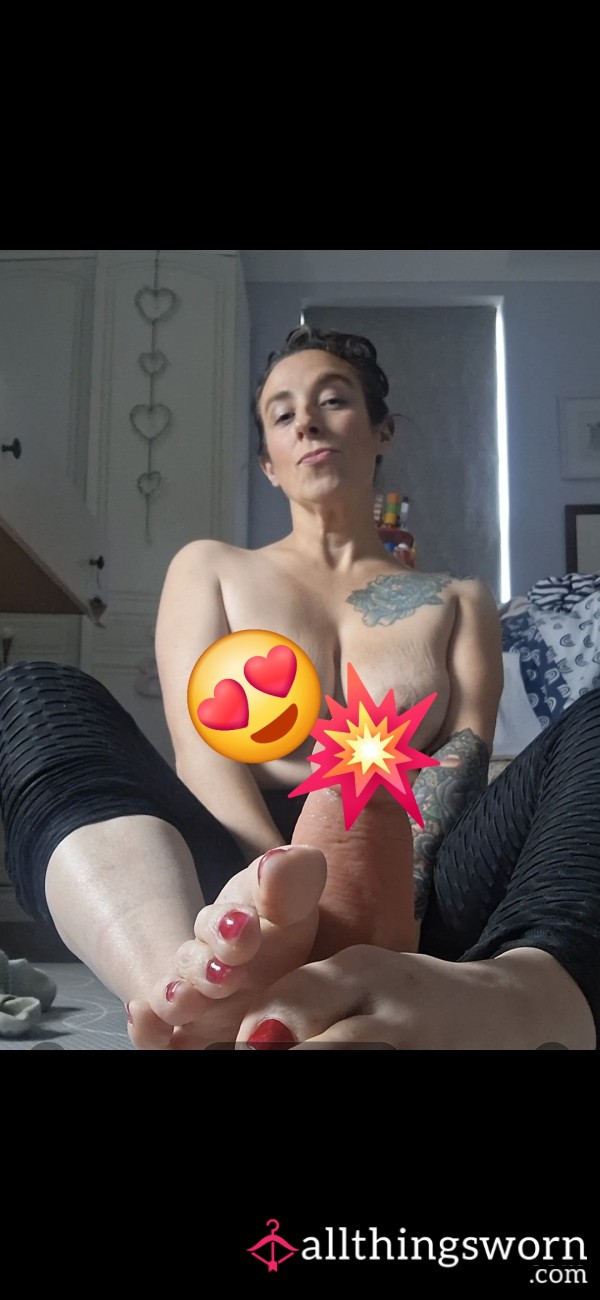 Book A Custom Foot Wank With My Di**o Friend