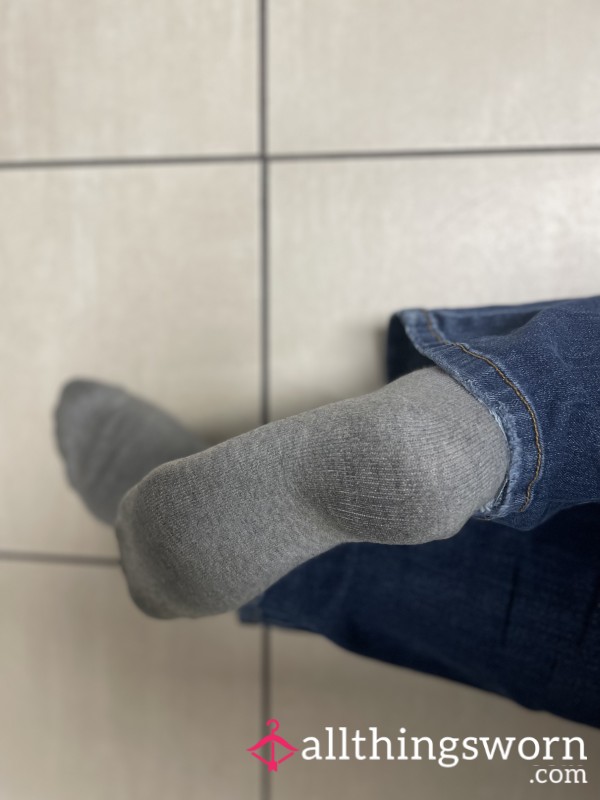 Breeze Smoke Grey Socks