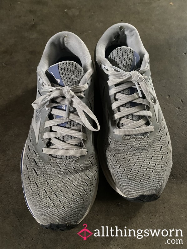 Brooks Running Sneakers