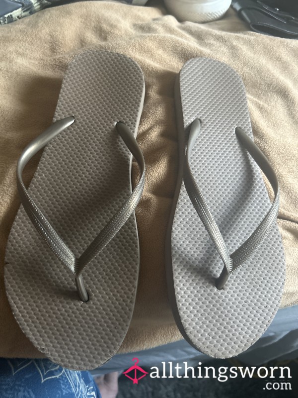 Brown Flip Flops Size 9/10 Women Used