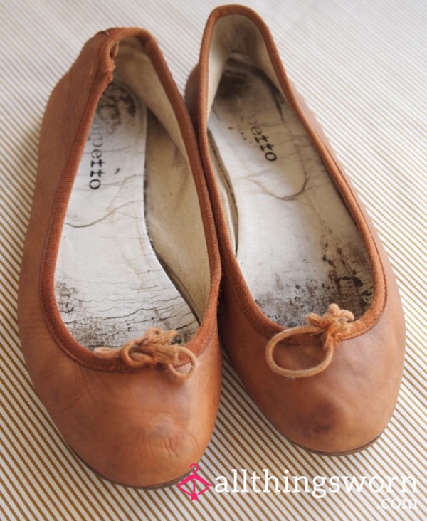 Brown Repetto Flats Super Worn 💕