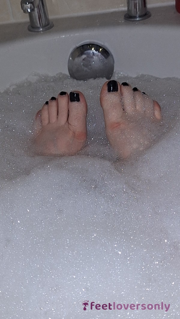 Bubble Bath Feet 🫧