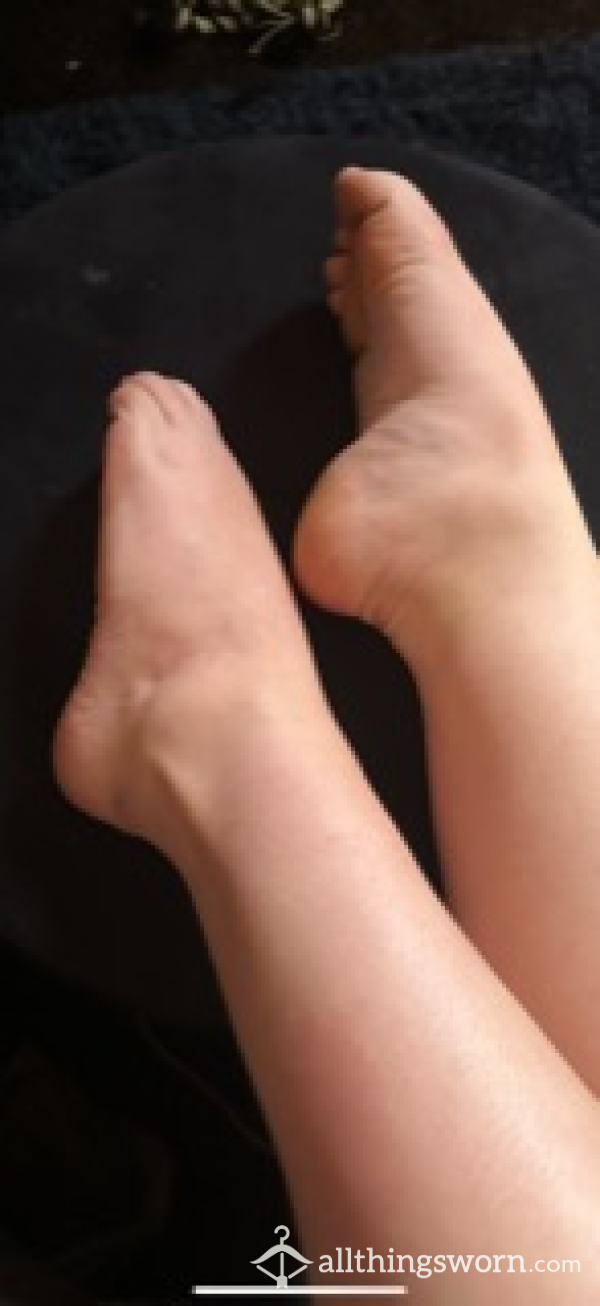 Cabin Crew/ex Dancer Feet Pics